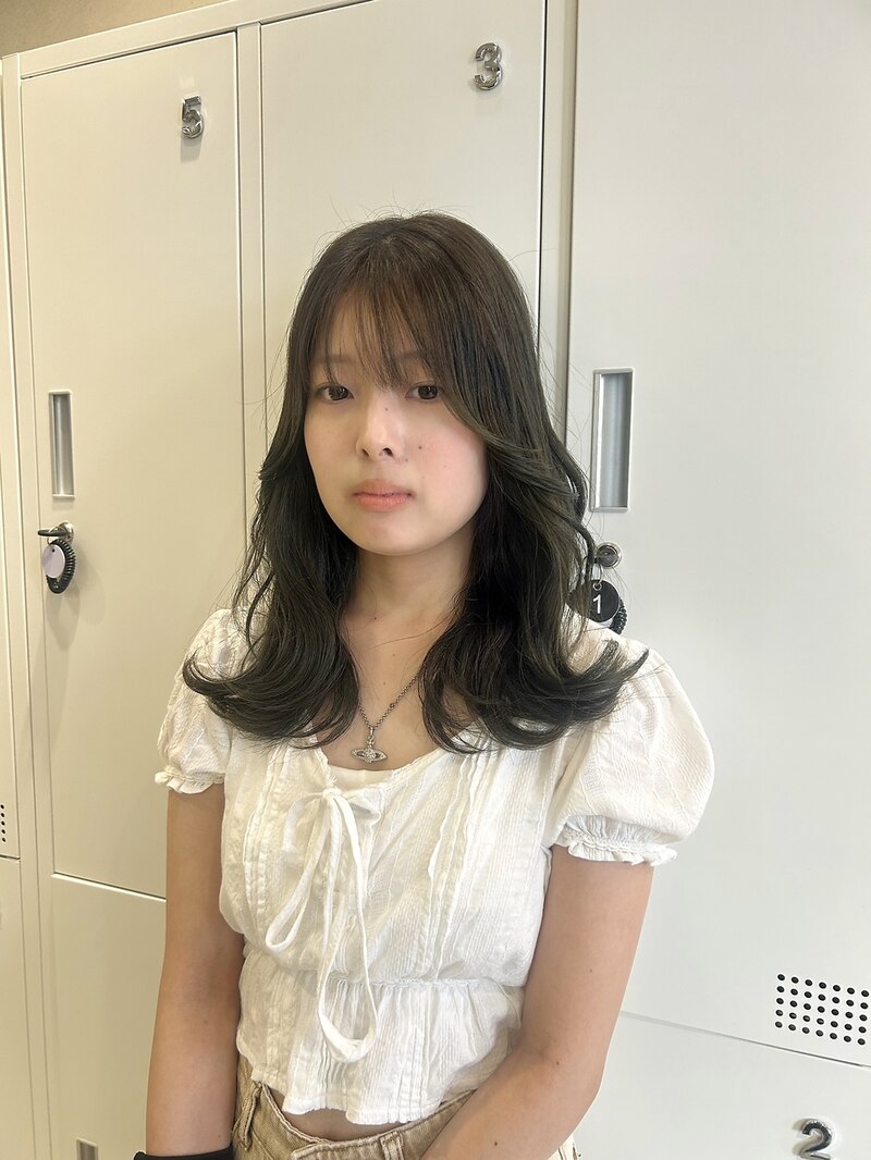 透明感たっぷりオリーブカラー